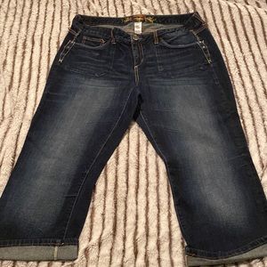 Maurice’s 18 Capris.